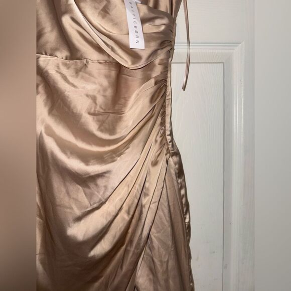 Baltic Born Champagne Silky Cowl Neck Ruched Slit Formal Holiday Dress XS NWT - Picture 3 of 9